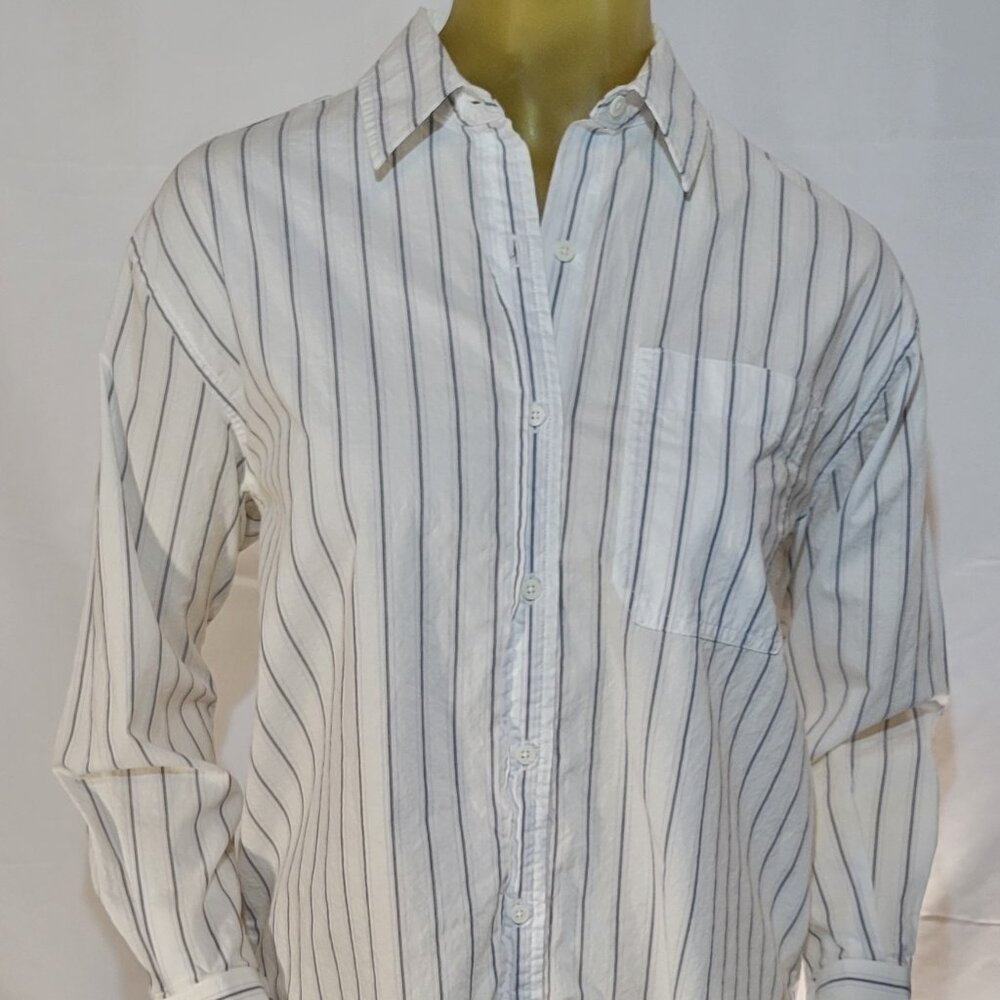 BANANA REPUBLIC White Pinstriped Blouse